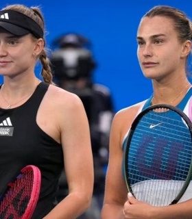 Елена Рыбакина проиграла Арине Соболенко в Итоговом турнире WTA