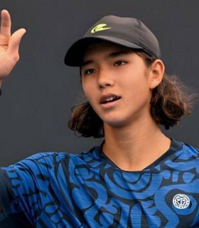 Амир Омарханов не сумел выйти в полуфинал Australian Open