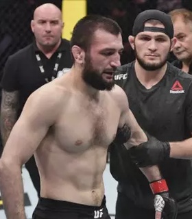 Нурмагомедов удалён из ростера UFC