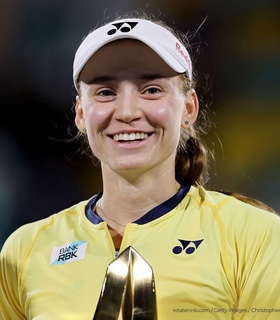 Рыбакина обошла Швентек и Соболенко и стала лидером сезона WTA