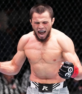 Умар Нурмагомедов вошёл в топ-10 легчайшего веса UFC