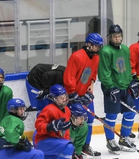 Қазақстандық жас хоккейшілер әлем чемпионатына аттанды