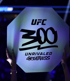 Назван ещё один боец, которому в США заблокировали гонорар за UFC 300