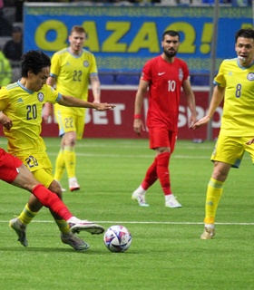 Сборная Казахстана проведет товарищеский матч против Азербайджана в Венгрии 