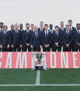 «Реалу» вручили чемпионский кубок за победу в Ла Лиге на закрытой церемонии