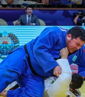 Чемпионат мира по дзюдо: Казахстан уступил в первом раунде командных соревнований