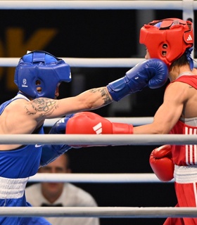 Назым Казыбай вышла в 1/8 финала Олимпийского отбора по боксу в Тайланде