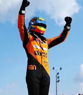 Оскар Пиастри стал первым победителем Гран-при, родившимся в XXI веке