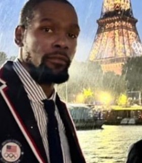 Кевин Дюрэнт о церемонии открытия Олимпиады в Париже: «Весь промок, но мы здесь»