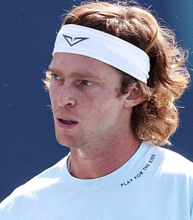 Андрей Рублев избегает второго предупреждения в первом круге US Open
