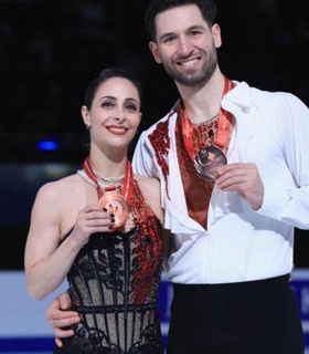 Короткие программы на турнире Nebelhorn Trophy: Стеллато-Дудек и Дешам, Хазе и Володин, Перейра и Мишо, Ефимова и Митрофанов