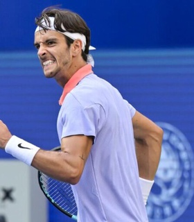 Лоренцо Музетти в 2024 году вышел в третий финал турниров ATP на трех разных покрытиях