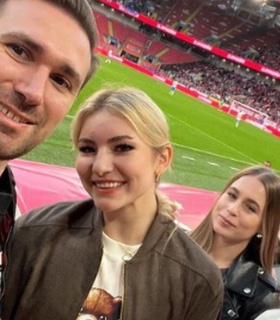 Анна Щербакова, Дарья Усачева и Даниил Глейхенгауз посетили матч «Спартака» и «Динамо»