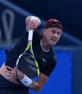 Токио (ATP): Руне встретится с Фисом, Махач — с Эмбером в полуфинале