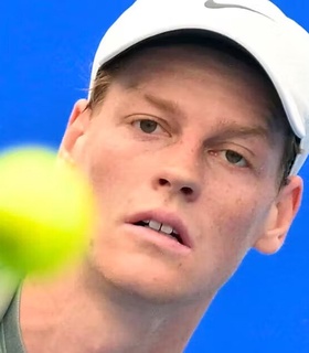 Джорджо Кьеллини посетил матч Синнера против де Минаура на итоговом турнире ATP