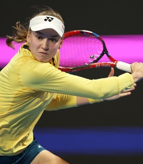 Елена Рыбакина провела занятие с новым тренером по физподготовке