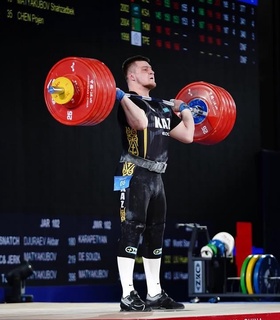 Штангист Артем Антропов стал серебряным призером чемпионата Азии