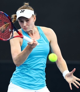 Елена Рыбакина вышла в полуфинал турнира WTA-500 в Страсбурге