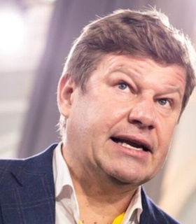 Дмитрий Губерниев критикует КХЛ за недостаточный уровень шоу