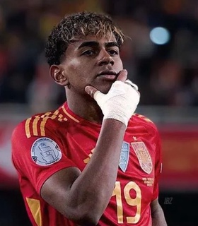 Глава RFEF надеется на «Золотой мяч» для Ламина Ямаля и поздравляет Испанию с выходом в финал Лиги наций