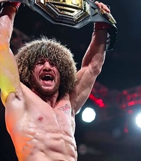 Джон Джонс поздравил Двалишвили с тринадцатой победой подряд в UFC