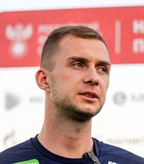 Дмитрий Баринов поделился ожиданиями от матча с Беларусью