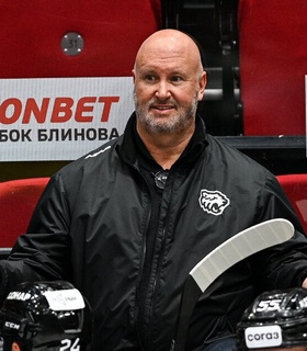 Василий Глотов: тренер Бенуа Гру дисциплинирован и в меру строг
