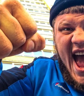 Экс-чемпион AMC Fight Nights Григорий Пономарев о перспективах боев на голых кулаках