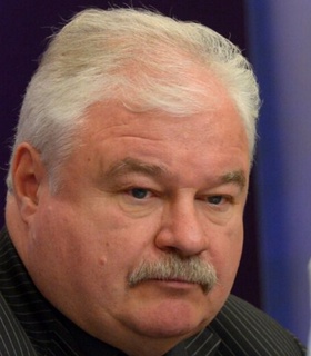 Владимир Плющев о включении Александра Овечкина в список «Миротворца»