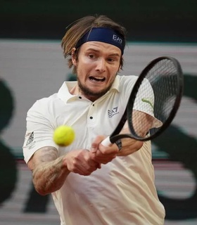 Александр Бублик пропустит турнир в Queen’s Club, но сыграет в Галле