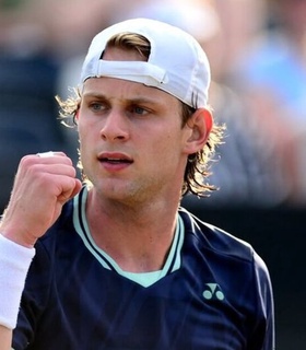 Зизу Бергс сыграет второй финал ATP в сезоне и карьере