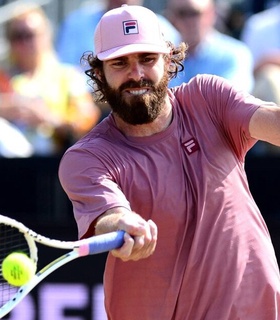 Полуфиналы турнира ATP в Хертогенбоше: Эмбер встретится с Диалло, Опелка – с Бергсом