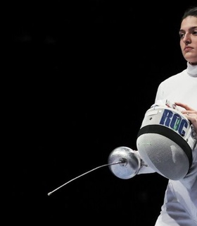 Российская шпажистка Айзанат Муртазаева завоевала золото на чемпионате Европы в Генуе