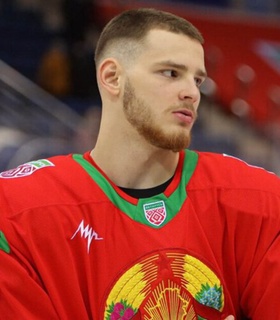 Арсений Ковгореня перешел в хоккейный клуб «Адмирал»