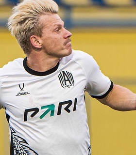 «Амкал» встретится с ФК «10» в первом полуфинале Медиалиги