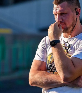 Толмачев о поражении «Славы» в матче с «Локомотивом»: «Не реализуем свои моменты»
