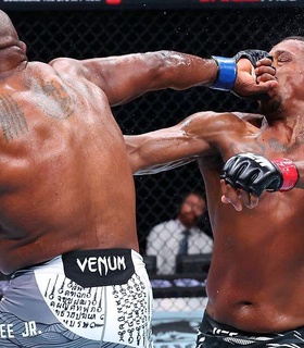 Халил Раунтри одержал победу над Джамалом Хиллом на UFC Fight Night в Баку