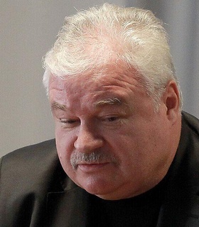 Бывший тренер сборной России Плющев прокомментировал роспуск «Витязя» из КХЛ