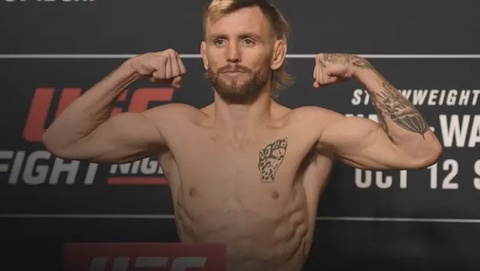 Боец UFC из топ-10 отказался драться с казахстанцем