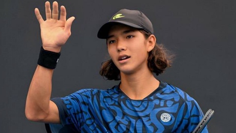 Амир Омарханов не сумел выйти в полуфинал Australian Open