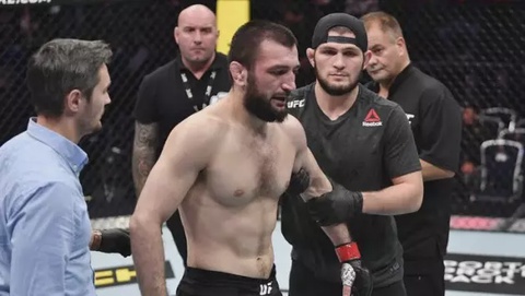 Нурмагомедов удалён из ростера UFC