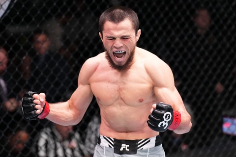 Умар Нурмагомедов вошёл в топ-10 легчайшего веса UFC Умар Нурмагомедов вошёл в топ-10 легчайшего веса UFC