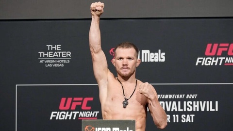 Пётр Ян показал свежее фото после боя на UFC 299 Пётр Ян показал свежее фото после боя на UFC 299