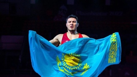 Азамат Даулетбеков стал чемпионом Азии по вольной борьбе