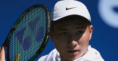 Бейбит Жукаев вышел в четвертьфинал турнира в Китае