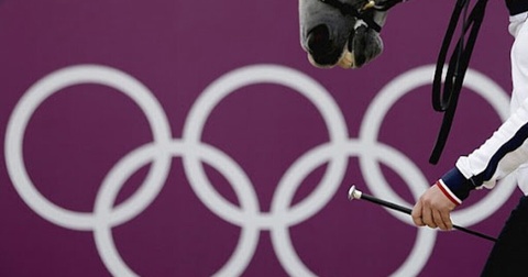 Великобритания выиграла золото в командном конкуре на Олимпиаде-2024 Великобритания выиграла золото в командном конкуре на Олимпиаде-2024