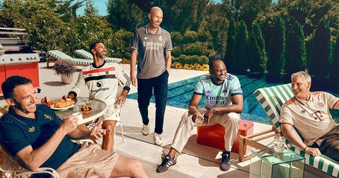 Adidas представил третью форму для «Реала», «Ювентуса», «МЮ», «Арсенала» и «Баварии» Adidas представил третью форму для «Реала», «Ювентуса», «МЮ», «Арсенала» и «Баварии»