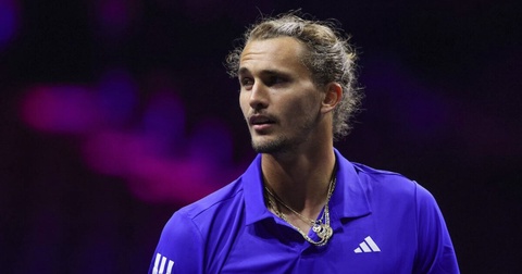 Александр Зверев снялся с турнира ATP 500 в Пекине Александр Зверев снялся с турнира ATP 500 в Пекине
