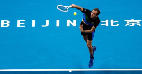 Даниил Медведев прилетел в Пекин на турнир ATP 500 Даниил Медведев прилетел в Пекин на турнир ATP 500