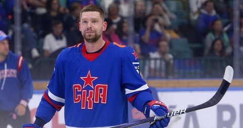 Губерниев выразил надежду на скорейшее возвращение Кузнецова после травмы Губерниев выразил надежду на скорейшее возвращение Кузнецова после травмы